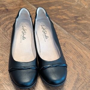 Life Stride Women's Black Slip-On Flats